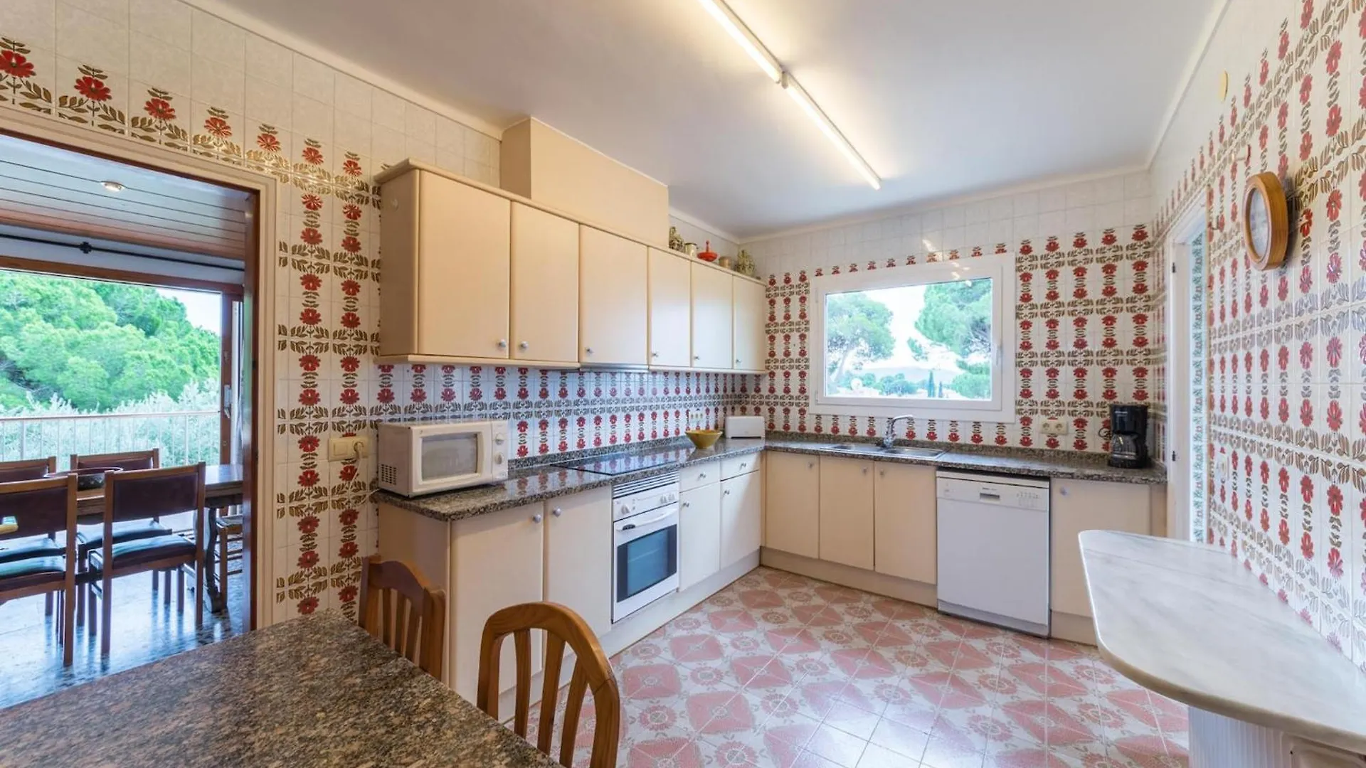 Family-Friendly Villa In Costa Brava L'Escala