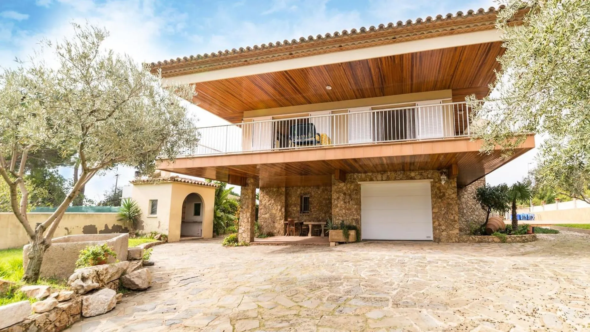 Family-Friendly Villa In Costa Brava L'Escala