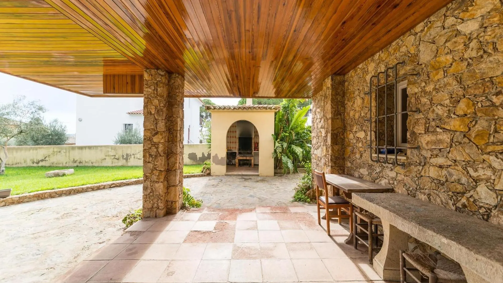 Family-Friendly Villa In Costa Brava L'Escala